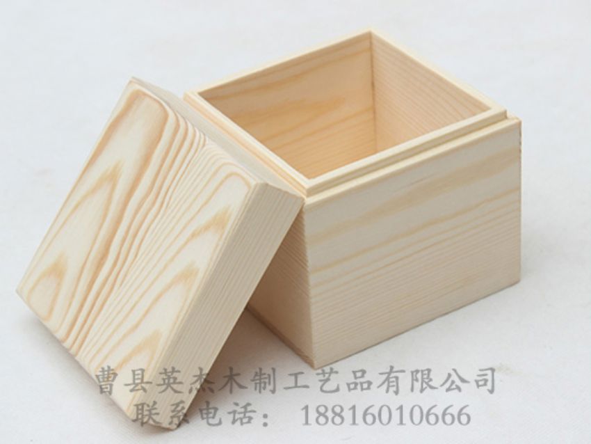 點(diǎn)擊查看詳細(xì)信息<br>標(biāo)題：松木原木色方盒 閱讀次數(shù)：1526