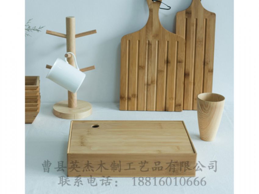 點(diǎn)擊查看詳細(xì)信息<br>標(biāo)題：竹木格子盒 閱讀次數(shù)：1585