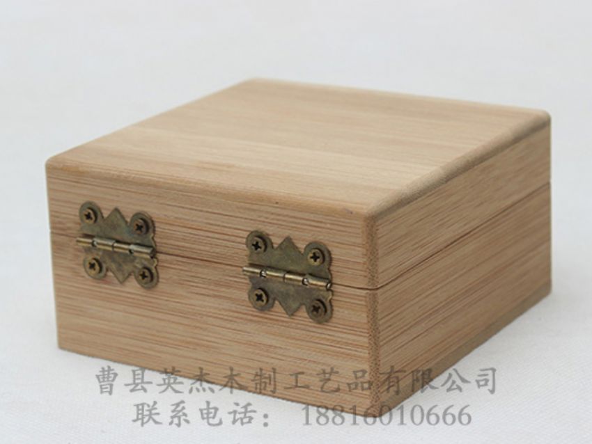 點(diǎn)擊查看詳細(xì)信息<br>標(biāo)題：原木色竹木木盒 閱讀次數(shù)：1276