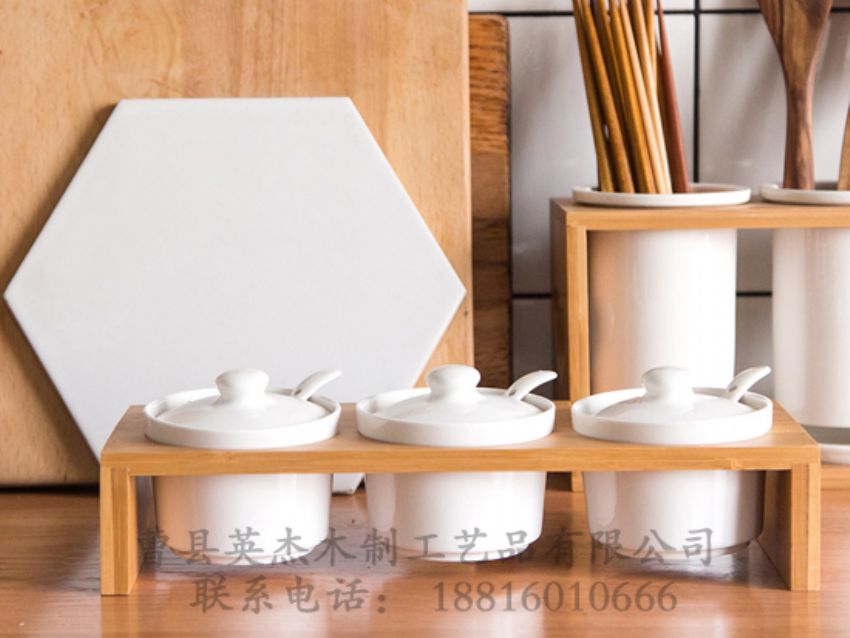 點擊查看詳細信息<br>標題：竹木調(diào)味盒木蓋 閱讀次數(shù)：1776
