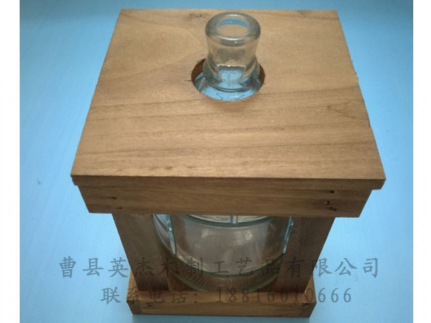 點擊查看詳細信息<br>標題：木制底座  木制杯蓋 閱讀次數(shù)：1136