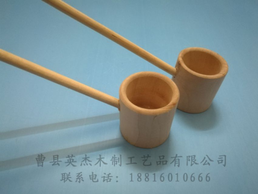 點擊查看詳細信息<br>標題：木制底座  木制杯蓋 閱讀次數(shù)：1182