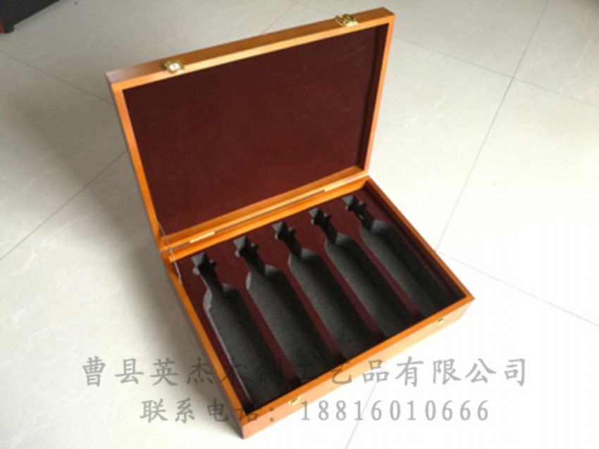 點擊查看詳細信息<br>標題：木制紅酒盒 閱讀次數(shù)：1209