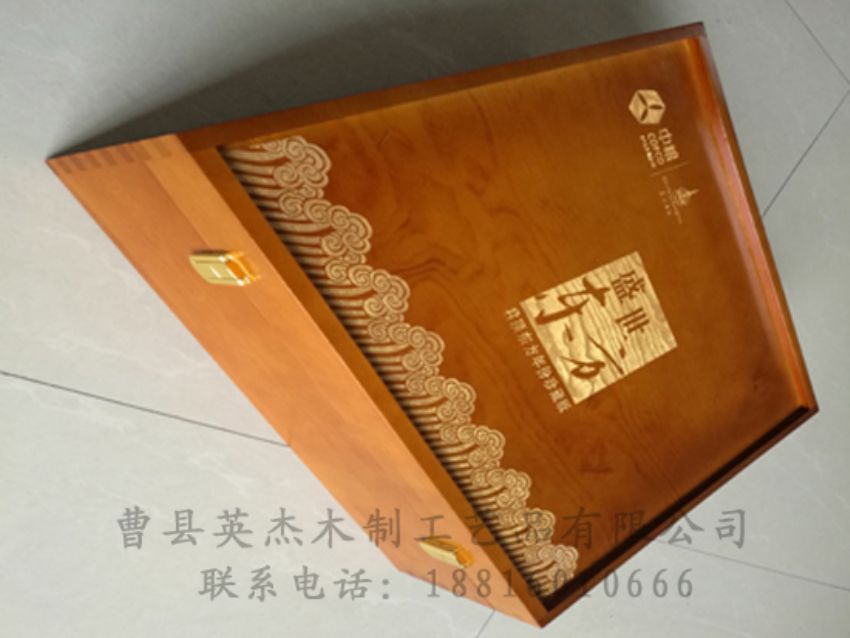 點擊查看詳細信息<br>標題：木制紅酒盒 閱讀次數(shù)：1219