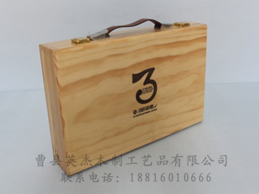 點擊查看詳細信息<br>標題：木制紅酒盒 閱讀次數(shù)：1246