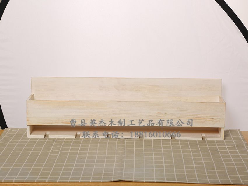 點(diǎn)擊查看詳細(xì)信息<br>標(biāo)題：掛墻木架 閱讀次數(shù)：742